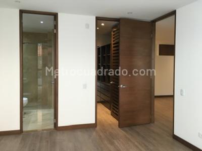 Apartamento en venta en Santa Barbara Occidental, Bogotá · foto 8 de 13