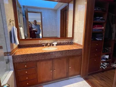 Apartamento de 3 alcobas en venta en El Nogal, Bogotá, 357 m² · foto 15 de 17