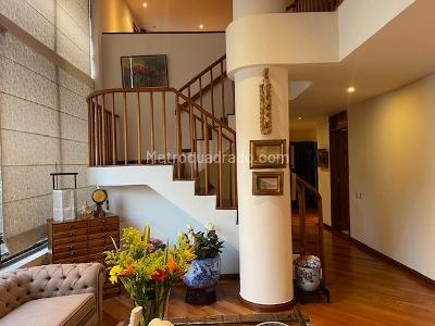 Apartamento de 3 alcobas en venta en El Nogal, Bogotá, 357 m² · foto 2 de 17