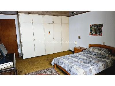 Casa de 3 alcobas en venta en Santa Paula, Bogotá, 345 m² · foto 15 de 20
