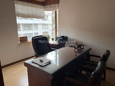 Apartamento en venta en Santa Barbara Central, Bogotá · foto 2 de 13