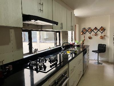 Apartamento en venta en Santa Barbara Central, Bogotá · foto 3 de 13