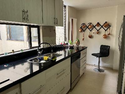 Apartamento en venta en Santa Barbara Central, Bogotá · foto 4 de 13