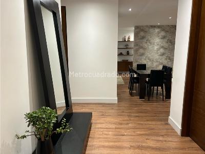 Apartamento de 2 alcobas en venta en Los Rosales, Bogotá, 126 m² · foto 8 de 20