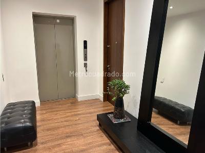 Apartamento de 2 alcobas en venta en Los Rosales, Bogotá, 126 m² · foto 9 de 20