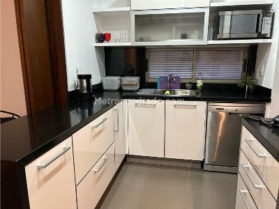 Apartamento de 2 alcobas en venta en Los Rosales, Bogotá, 126 m² · foto 15 de 20