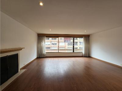 Apartamento de 3 alcobas en venta en Los Rosales, Bogotá, 199 m² · foto 1 de 20
