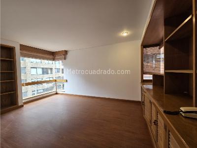Apartamento de 3 alcobas en venta en Los Rosales, Bogotá, 199 m² · foto 4 de 20