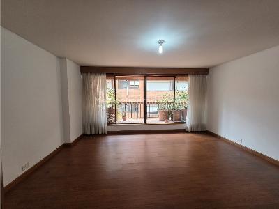 Apartamento de 3 alcobas en venta en Los Rosales, Bogotá, 199 m² · foto 5 de 20