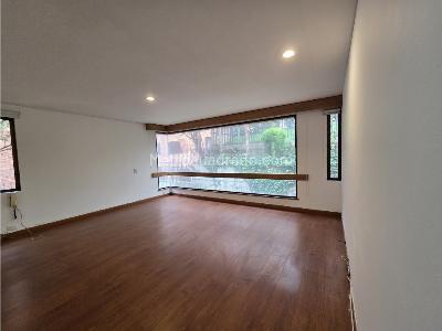 Apartamento de 3 alcobas en venta en Los Rosales, Bogotá, 199 m² · foto 11 de 20