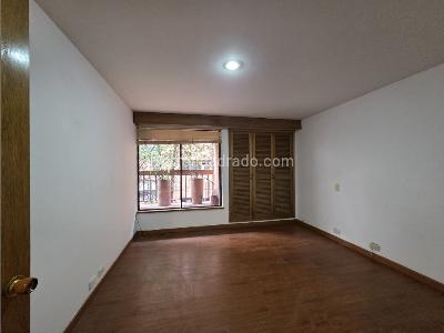 Apartamento de 3 alcobas en venta en Los Rosales, Bogotá, 199 m² · foto 17 de 20