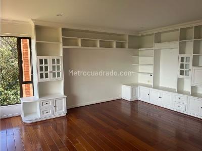 Apartamento de 3 alcobas en venta en Los Rosales, Bogotá, 320 m² · foto 2 de 20