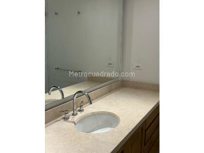 Apartamento de 3 alcobas en venta en Los Rosales, Bogotá, 320 m² · foto 16 de 20