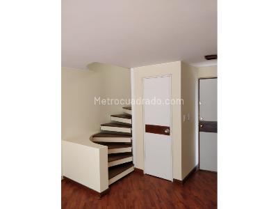 Apartamento de 1 alcoba en arriendo en Los Rosales, Bogotá, 64 m² · foto 2 de 11