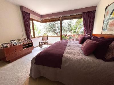 Apartamento de 3 alcobas en venta en Los Rosales, Bogotá, 257 m² · foto 14 de 17
