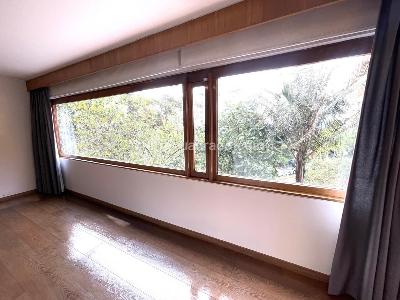 Apartamento de 3 alcobas en venta en Los Rosales, Bogotá, 257 m² · foto 16 de 17