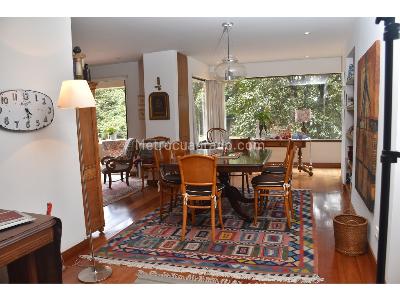 Apartamento de 3 alcobas en venta en La Cabrera, Bogotá, 226 m² · foto 3 de 18