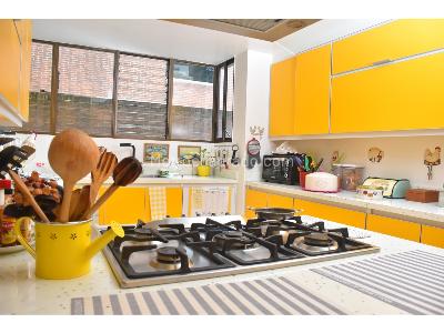 Apartamento de 3 alcobas en venta en La Cabrera, Bogotá, 226 m² · foto 10 de 18