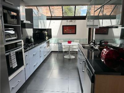 Casa de 3 alcobas en venta en Country Club, Bogotá, 183 m² · foto 4 de 20