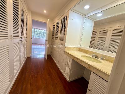 Apartamento en venta en Chico Alto, Bogotá · foto 11 de 13