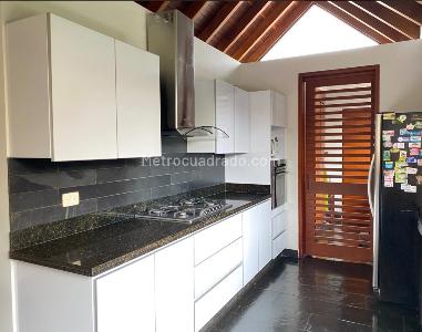 Casa de 4 alcobas en venta en Chia Via Cota, Bogotá, 284 m² · foto 3 de 20