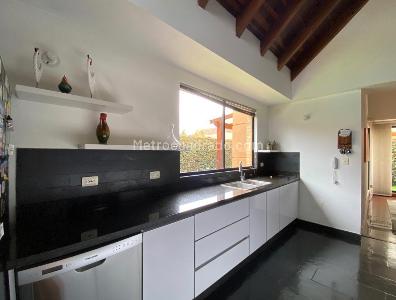 Casa de 4 alcobas en venta en Chia Via Cota, Bogotá, 284 m² · foto 4 de 20