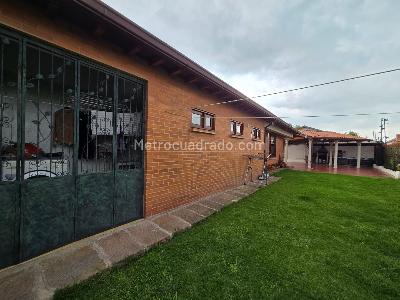Casa de 4 alcobas en venta en Vda Bojacá, Chía, 335 m² · foto 3 de 20