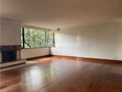 Apartamento de 3 alcobas en venta en El Nogal, Bogotá, 247 m² · foto 3 de 12
