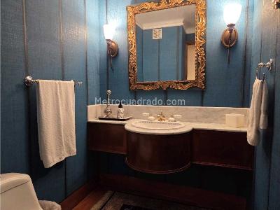 Apartamento de 3 alcobas en venta en El Nogal, Bogotá, 247 m² · foto 4 de 12