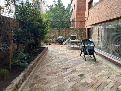 Apartamento de 4 alcobas en venta en Los Rosales, Bogotá, 240 m² · foto 3 de 20