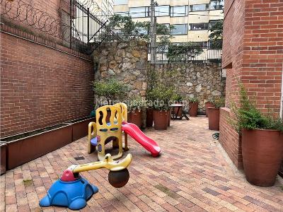 Apartamento de 4 alcobas en venta en Los Rosales, Bogotá, 240 m² · foto 6 de 20