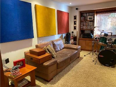 Apartamento de 4 alcobas en venta en Los Rosales, Bogotá, 240 m² · foto 17 de 20