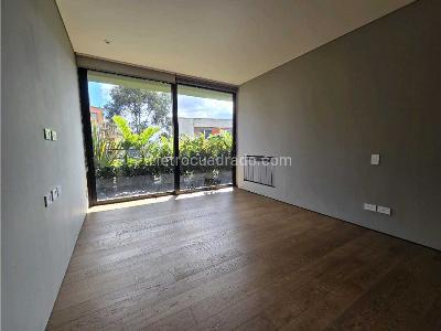 Apartamento de 2 alcobas en venta en Los Rosales, Bogotá, 212 m² · foto 15 de 17