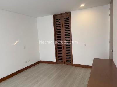 Apartamento en venta en Chico Navarra, Bogotá · foto 9 de 17