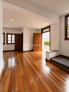 Casa en arriendo en Nogal, Bogotá · foto 8 de 12