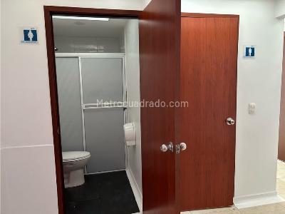 Casa de 5 alcobas en venta en San Jose De Bavaria, Bogotá, 910 m² · foto 11 de 20