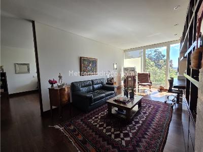 Apartamento de 3 alcobas en venta en Los Rosales, Bogotá, 277 m² · foto 8 de 17
