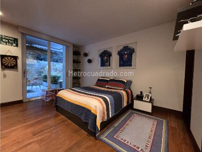 Apartamento de 3 alcobas en venta en Los Rosales, Bogotá, 277 m² · foto 14 de 17