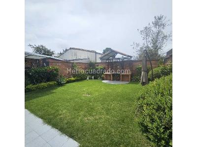Casa de 4 alcobas en venta en Suba, Bogotá, 266 m² · foto 3 de 20