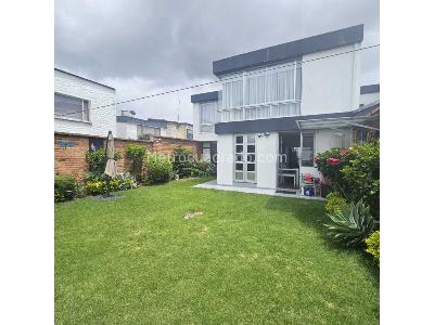 Casa de 4 alcobas en venta en Suba, Bogotá, 266 m² · foto 4 de 20
