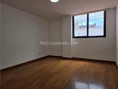 Apartamento de 3 alcobas en venta en Quinta Camacho, Bogotá, 157 m² · foto 6 de 11
