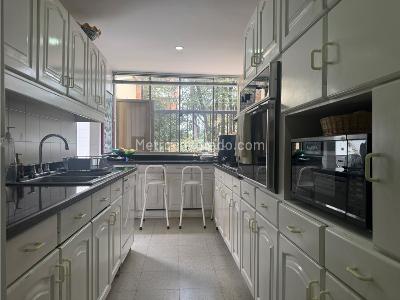 Casa en venta en Santa Barbara, Bogotá · foto 6 de 14