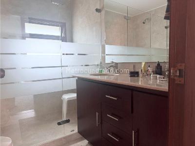 Casa en venta en Santa Barbara, Bogotá · foto 10 de 14