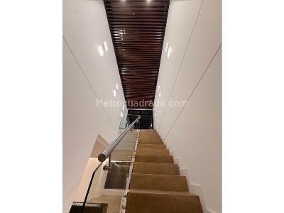 Apartamento de 3 alcobas en venta en Country Club, Bogotá, 255 m² · foto 10 de 19