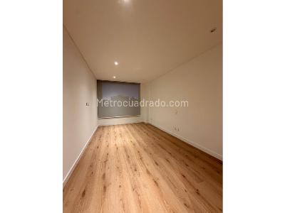 Apartamento de 3 alcobas en venta en Country Club, Bogotá, 255 m² · foto 15 de 19