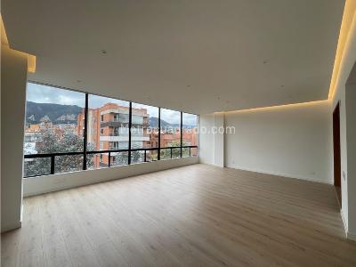 Apartamento de 3 alcobas en venta en Country Club, Bogotá, 255 m² · foto 17 de 19