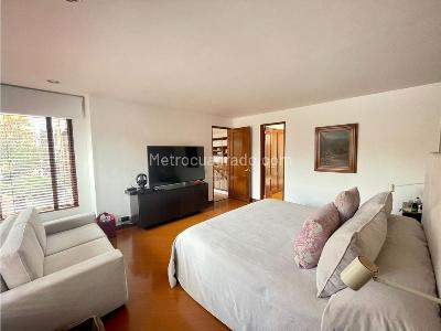 Apartamento de 3 alcobas en venta en La Cabrera, Bogotá, 299 m² · foto 13 de 15