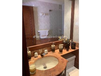 Apartamento de 2 alcobas en venta en Chico, Bogotá, 67 m² · foto 8 de 11