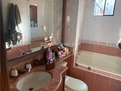 Apartamento de 2 alcobas en venta en Chico, Bogotá, 67 m² · foto 9 de 11