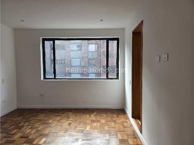 Apartamento de 3 alcobas en venta en Los Rosales, Bogotá, 250 m² · foto 9 de 20
